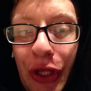 Meet your Posher, Devin